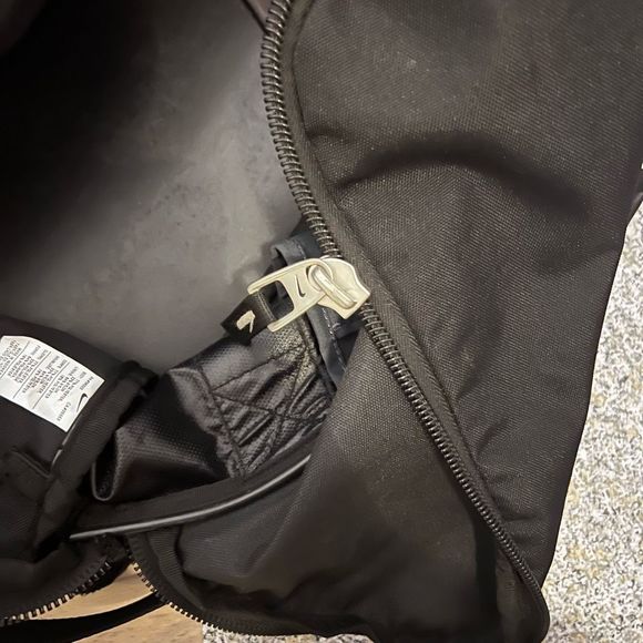 Nike Canvas and Mesh Gym Bag - Picture 4 of 4